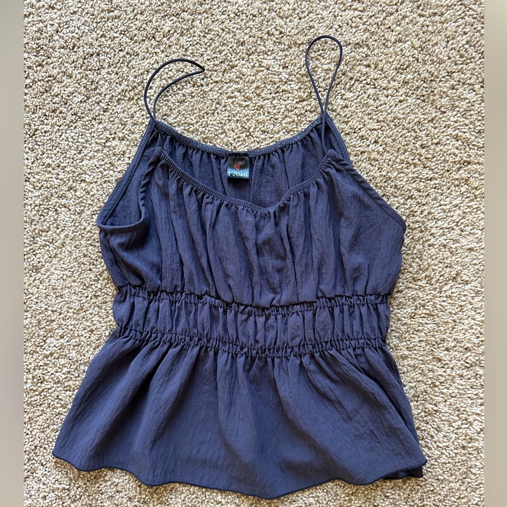 Small West End boutique tank top💛